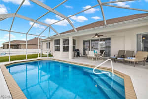 1049 Nw 38th Pl, Cape Coral