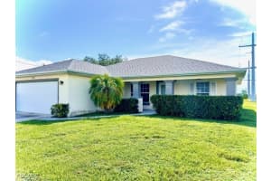 2324 Ne Juanita Pl, Cape Coral