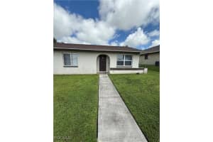 525 Se Van Loon Ter, Cape Coral