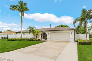 924 Se 16th St, Cape Coral
