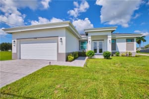 330 El Dorado Blvd N, Cape Coral