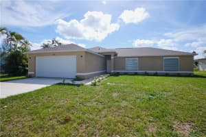 402 Se 1st Ter, Cape Coral