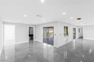 1741 Se 29th Ln, Cape Coral