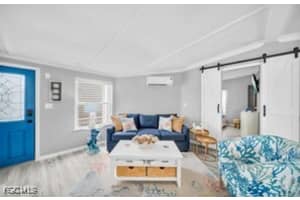 70 Emily Ln, Fort Myers Beach