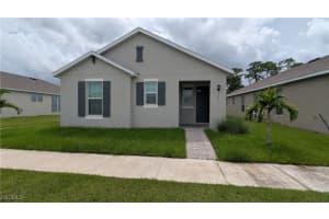 828 Friendship Cir, Labelle