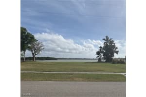 945 Caxambas Dr, Marco Island