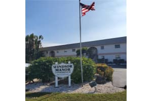828 Victoria Dr B14, Cape Coral