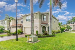 12518 Laurel Cove Dr, Fort Myers