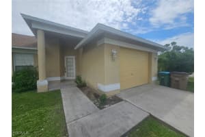 121 Ne 16th Pl, Cape Coral