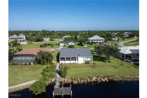 3000 Peace River Dr, Punta Gorda