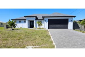 1151 Sw 4th Ln, Cape Coral