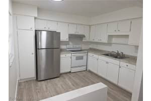 2708 Broadway 8, Fort Myers