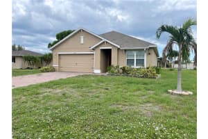 902 Se 31st Ter, Cape Coral