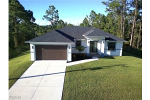 1147 Jean St E, Lehigh Acres