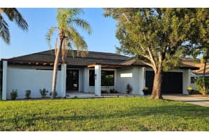1225 Sw 52nd St, Cape Coral
