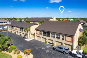 1907 Se 40th Ter 102, Cape Coral