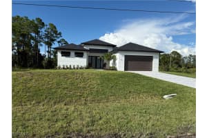 911 Asher St E, Lehigh Acres