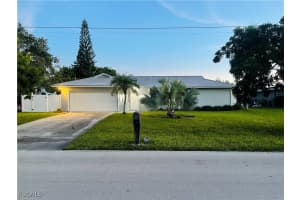 1518 Se 32nd St, Cape Coral