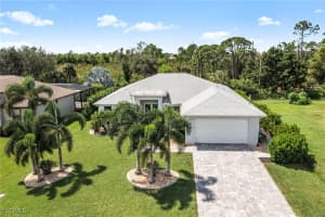 2834 Sw 25th Pl, Cape Coral