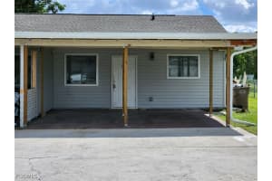 925 Se 23rd Pl, Cape Coral