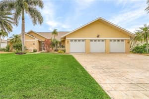 2408 Sw 39th Ter, Cape Coral