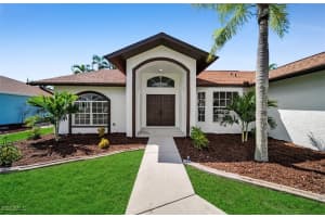 1712 Sw 51st St, Cape Coral