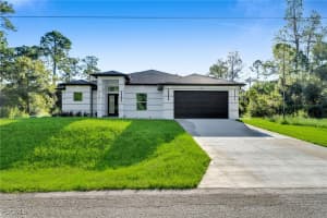 102 Grant Ave, Lehigh Acres
