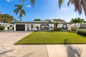 8327 Riviera Ave, Fort Myers