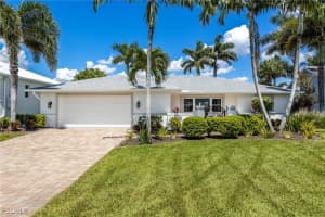 119 Sw 52nd Ter, Cape Coral