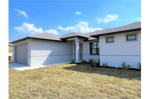 702 Kismet Pky E, Cape Coral