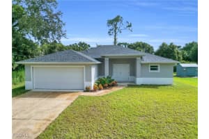1006 Asther St E, Lehigh Acres