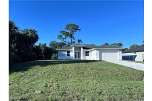 5028 N Peachtree Cir, Labelle