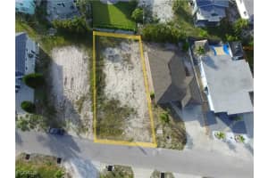 140 Hercules Dr, Fort Myers Beach