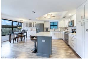 1914 Se 40th Ter 105, Cape Coral