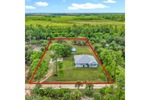 7823 Canal Ter, Labelle