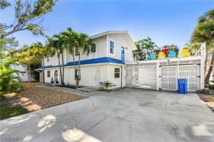 135 Delmar Ave A, Fort Myers Beach