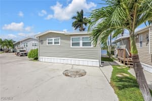 7031 Armadillo Way, Fort Myers