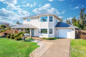 9009 Cypress Dr S, Fort Myers