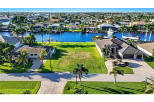 126 Sw 50th St, Cape Coral
