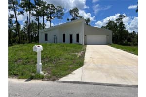 1206 Lake Ave, Lehigh Acres