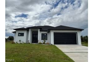 2610 Ne 1st Pl, Cape Coral