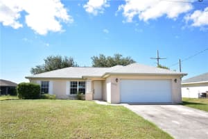2320 Ne Juanita Pl, Cape Coral