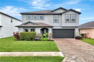 10337 Canal Brook Ln, Lehigh Acres