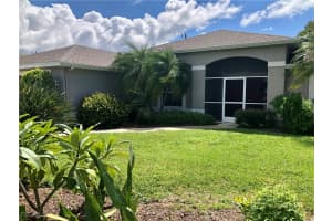 1732 Sw 30th St, Cape Coral