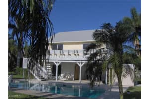 140 Estrellita Dr, Fort Myers Beach