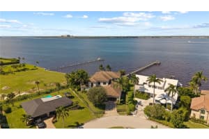 14994 Bonaire Cir, Fort Myers