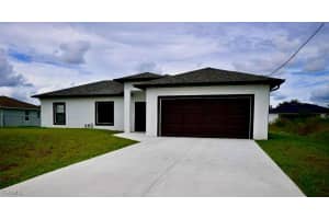 2806 57th St W, Lehigh Acres