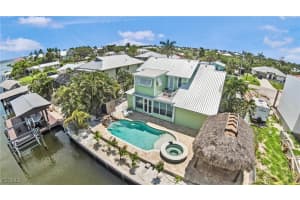 2372 Baybreeze St, St James City