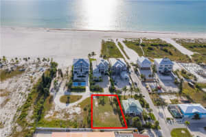6125 Court St, Fort Myers Beach