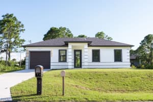 832 Carpenter St E, Lehigh Acres